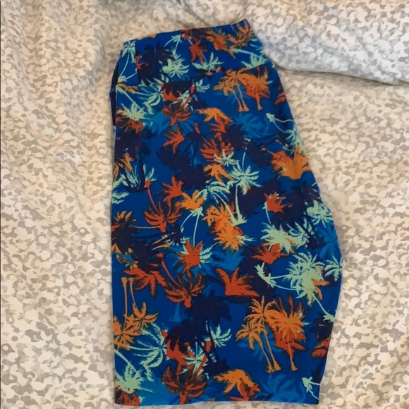 LuLaRoe Palm Tree Leggings - Picture 2 of 3